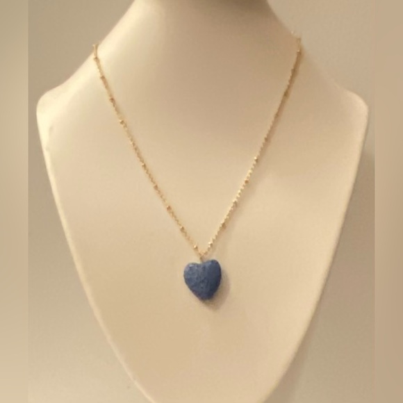 New AVON Essential Oil Lava Heart in original box - Picture 4 of 13